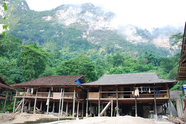 Khám phá Mường Tè Lai Châu Khám phá Mường Tè Lai Châu